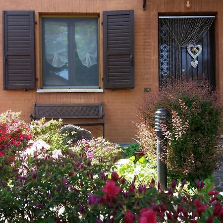B&B Accanto Al Focolare 2 Udine Exteriör bild
