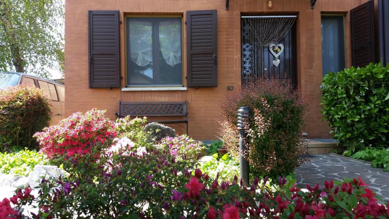 B&B Accanto Al Focolare 2 Udine Exteriör bild