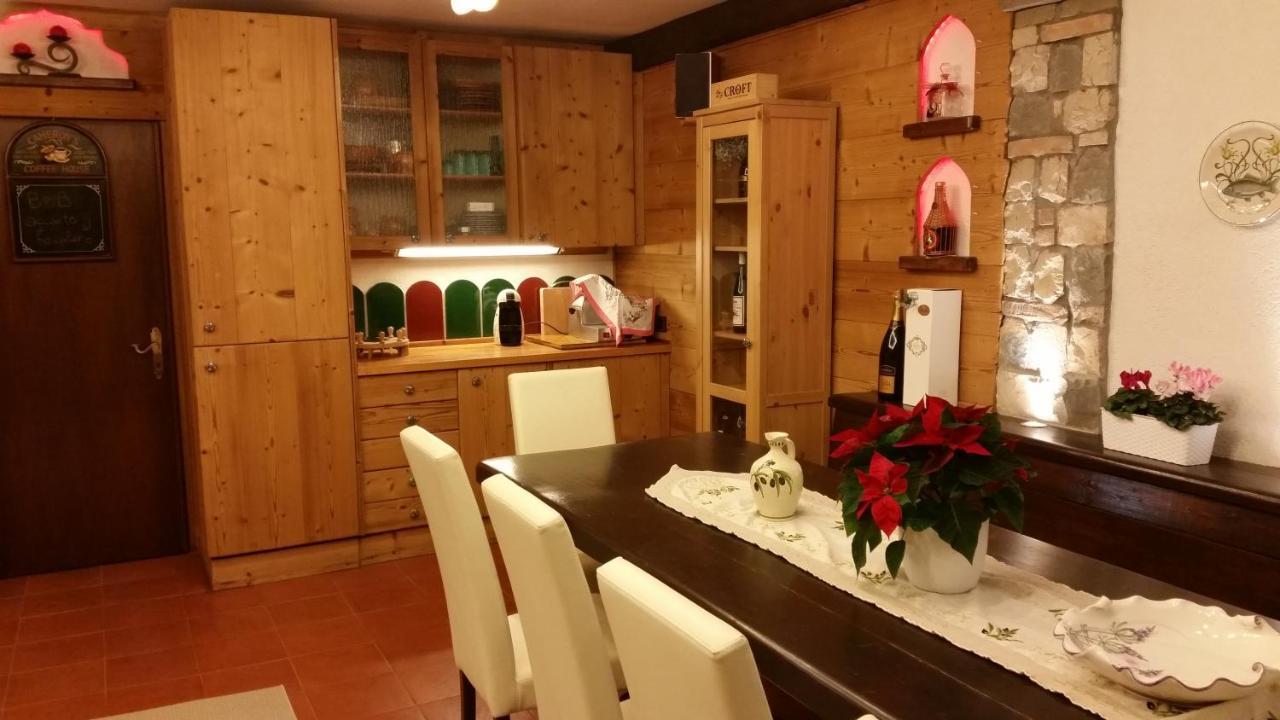 B&B Accanto Al Focolare 2 Udine Exteriör bild