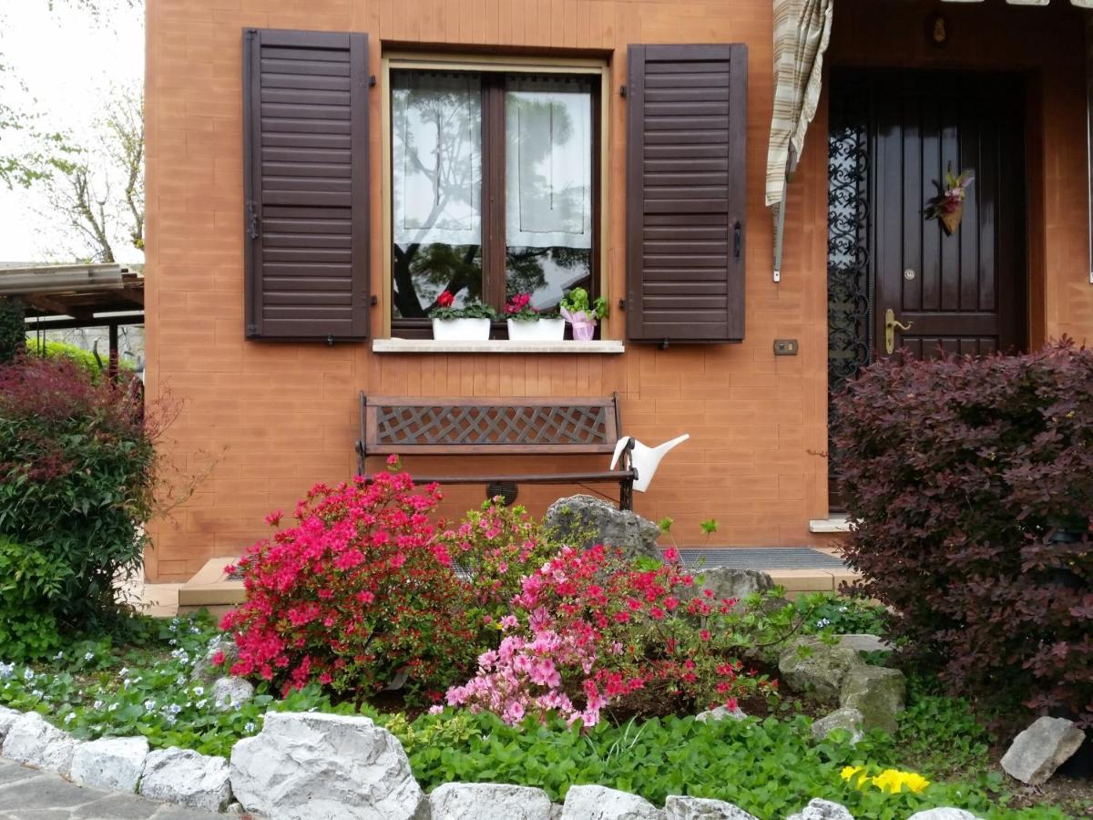 B&B Accanto Al Focolare 2 Udine Exteriör bild