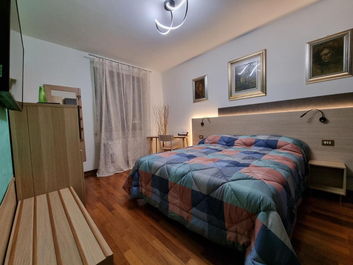 B&B Accanto Al Focolare 2 Udine Exteriör bild